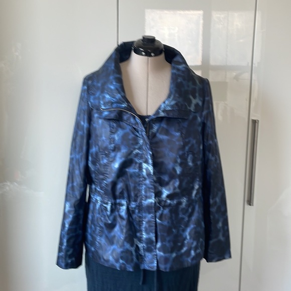 ANN TAYLOR Windbreaker Color-Blue/Black Size-Large EUC - Picture 8 of 8